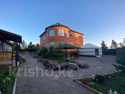 Отдельный дом · 8 комнат · 334 м² · 14 сот., Абая 27 за 150 млн 〒 в Щучинске