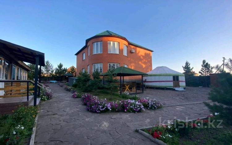 Отдельный дом · 8 комнат · 334 м² · 14 сот., Абая 27 за 150 млн 〒 в Щучинске — фото 8