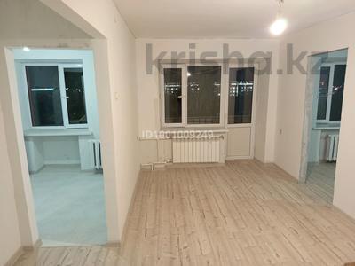 2-комнатная квартира · 43 м² · 5/5 этаж, мкр 5, Есет-батыра 120 — Пересечение Абая Есет-батыра за 11 млн 〒 в Актобе