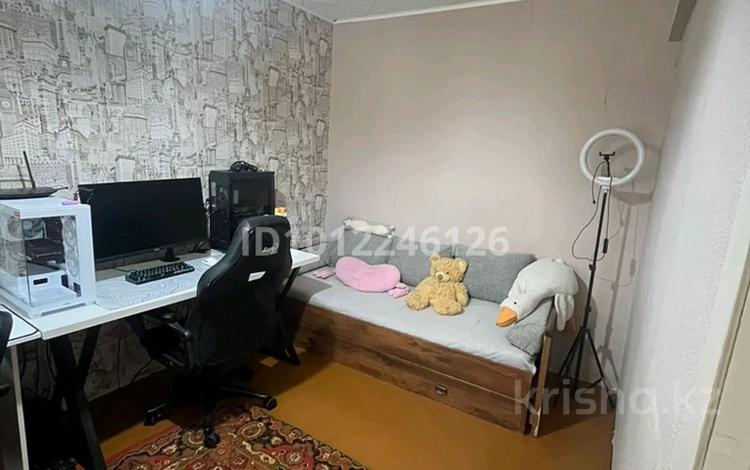 3-комнатная квартира · 59 м² · 4/5 этаж, Добролюбова 37 за 18.5 млн ₸ в Усть-Каменогорске, Ульбинский — фото 2