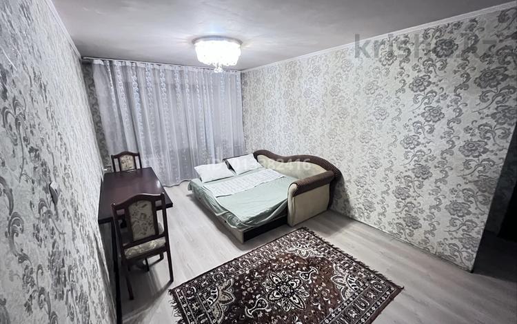 1-бөлмелі пәтер · 40 м² · 5/5 қабат, мкр №8 24 — Шаляпин өтеген батыр, бағасы: 14 000 ₸ в Алматы, Ауэзовский р-н — фото 4