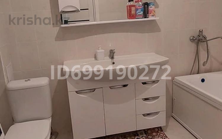 2-комнатная квартира · 62 м² · 1/5 этаж, Мкр 5Б 88/1 за 18.5 млн ₸ в Косшы — фото 3