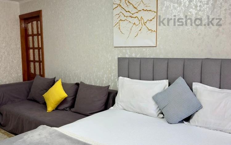 3-комнатная квартира · 60 м² · 2/5 этаж, 8 микрорайон 18 — Ладушки.Янги Шахар за 18 000 ₸ в Шымкенте, Туран р-н — фото 2