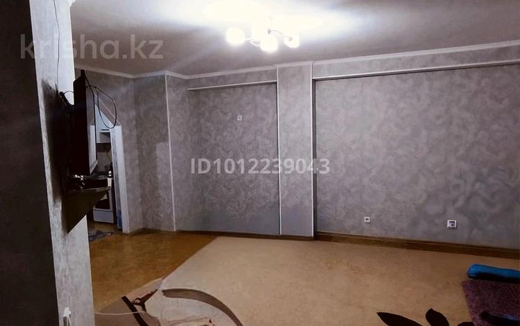 2-комнатная квартира · 57 м² · 2/9 этаж, Мкр. Нурсат-2 95 за 200 000 ₸ в Шымкенте, Каратауский р-н — фото 2