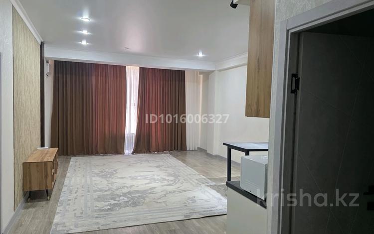 2-комнатная квартира · 67 м² · 9/10 этаж, 17-й мкр 103 за 250 000 ₸ в Актау — фото 16