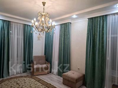 2-комнатная квартира · 59 м² · 6/10 этаж, Микрорайон Байкена Ашимова 21 за 230 000 ₸ в Караганде, Казыбек би р-н