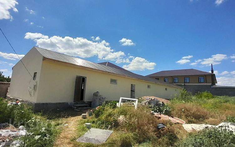 Отдельный дом · 10 комнат · 320 м² · 10 сот., Кенесары 3 за 28 млн 〒 в Астане — фото 2