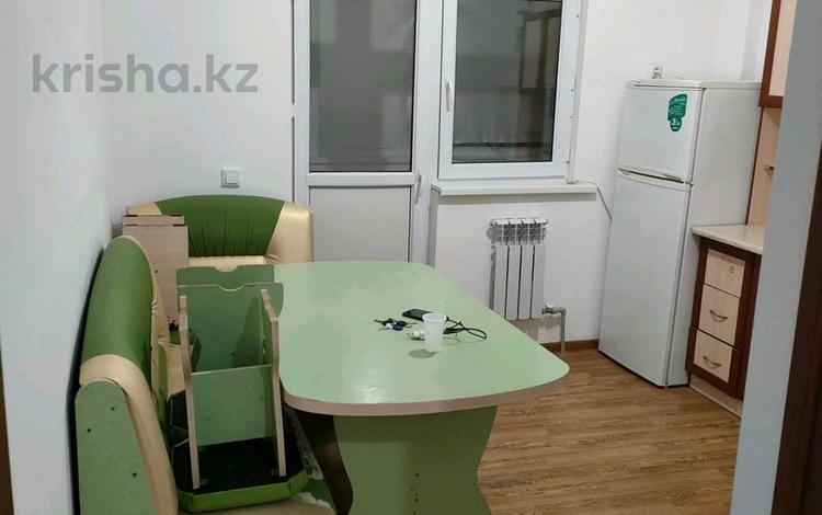 2-бөлмелі пәтер, 65 м², 6/9 қабат ай сайын, Мкр.Туран-2, бағасы: 90 000 〒 в Шымкенте, Каратауский р-н — фото 2