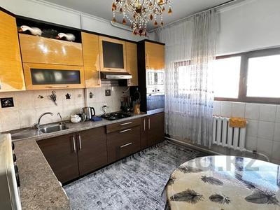 3-бөлмелі пәтер, 76 м², 6/9 қабат, мкр Аксай-5, момышулы 12, бағасы: 44.5 млн 〒 в Алматы, Ауэзовский р-н