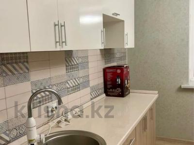Продажа квартир в Акмолинской обл.: 2-комнатная квартира · 41 м² · 2/5 этаж, Республики 1/1 за 12 млн 〒 2-комнатная квартира · 41 м² · 2/5 этаж, Республики 1/1 за 12 млн 〒 в Косшы