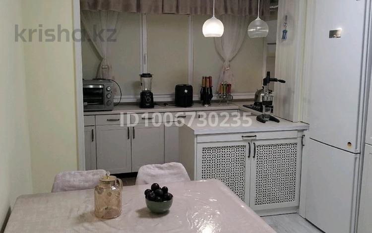 3-комнатная квартира · 79 м² · 3/5 этаж, мкр Центральный — Азаттык\Сатпаева за 260 000 ₸ в Атырау — фото 6
