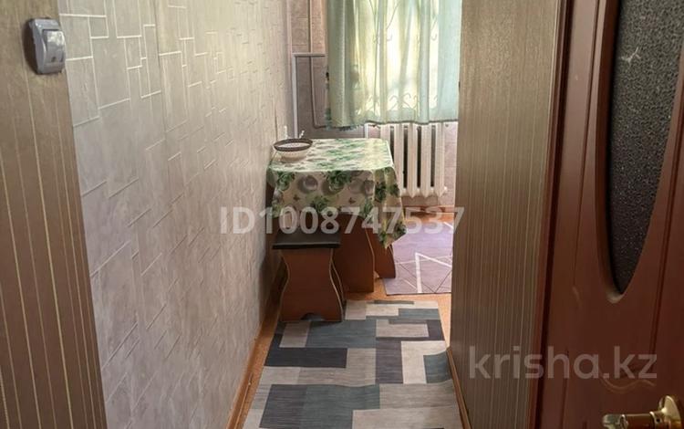 1-комнатная квартира · 32 м² · 1/4 этаж, 1 мкр за 120 000 〒 в Конаеве — фото 2