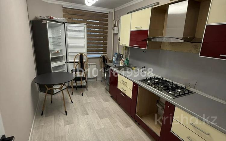 3-бөлмелі пәтер · 78 м² · 1/5 қабат, мкр Акжайык 69/7 — Ултца Тулеметова, бағасы: 40 млн ₸ в Шымкенте, Абайский р-н — фото 2