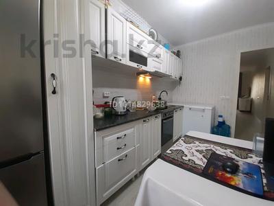 3-комнатная квартира · 64.6 м² · 5/5 этаж, Майкудук, Майкудук, мкр Восток-2 14 за 17.5 млн ₸ в Караганде, Алихана Бокейханова р-н