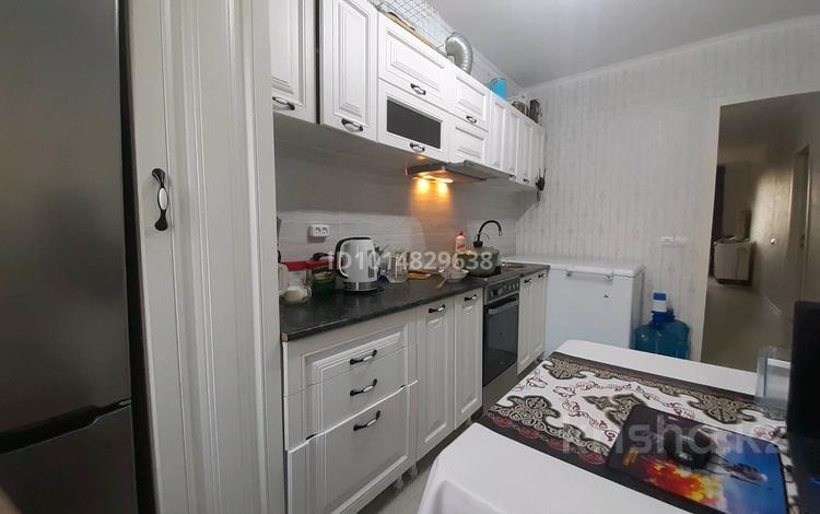 3-комнатная квартира · 64.6 м² · 5/5 этаж, Майкудук, Майкудук, мкр Восток-2 14 за 17.5 млн ₸ в Караганде, Алихана Бокейханова р-н — фото 2
