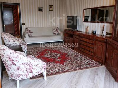 2-бөлмелі пәтер, 56 м², 2/9 қабат тәулігіне, 8-й мкр 16, бағасы: 9 000 〒 в Актау, 8-й мкр