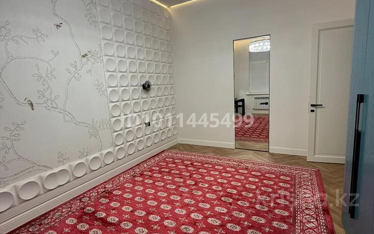 3-бөлмелі пәтер · 104 м² · 1/3 қабат, мкр Самал, Адгама Каримова 117, бағасы: 58 млн ₸ в Атырау — фото 2