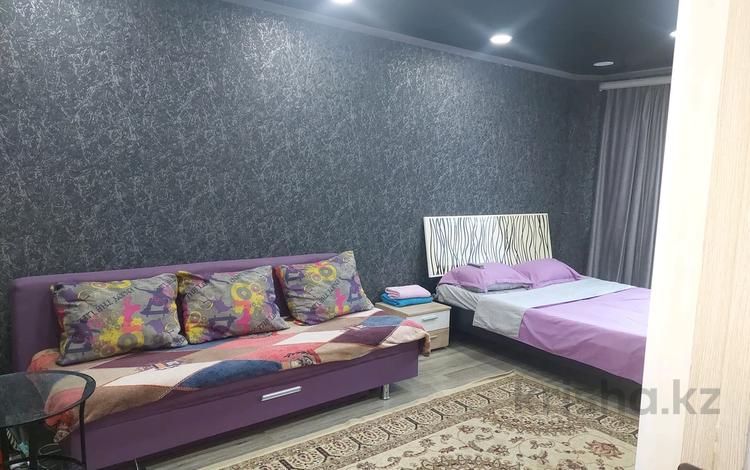 1-бөлмелі пәтер · 40 м² · 1/5 қабат, мкр 11 92, бағасы: 10 000 ₸ в Актобе — фото 6