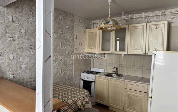 Жеке үй · 2 бөлме · 50 м², 12 мкр — Возле магазина FamilyMarket, бағасы: 100 000 ₸ в Аксае — фото 3