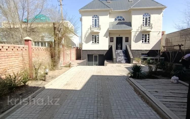 Жеке үй · 6 бөлме · 350 м² · 10 жүзд., Крупская 43 — Студенческая, бағасы: 1.4 млн ₸ в Атырау — фото 4