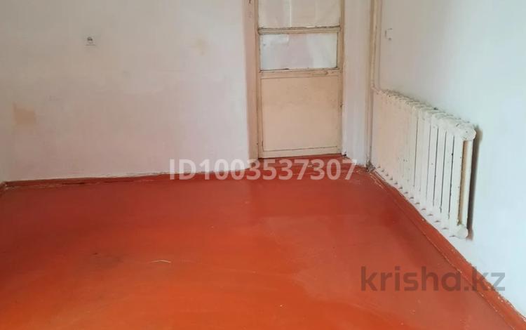 2-бөлмелі пәтер · 50 м² · 1/4 қабат, Толе би — За кафе Шардара, бағасы: 5 млн ₸ — фото 2