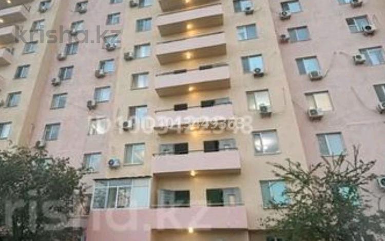1-бөлмелі пәтер · 52 м² · 5/16 қабат, Алмагүл ш/а. 24, бағасы: 15 млн ₸ в Атырау, мкр. Алмагуль — фото 2