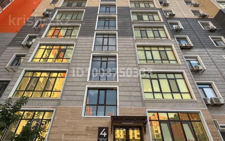 3-бөлмелі пәтер · 110 м² · 10/10 қабат, Нұрсая ш/а., Абулхайыр хана 51б, бағасы: 48 млн ₸ в Атырау, мкр Нурсая — фото 24