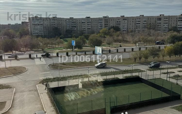 4-комнатная квартира · 80 м² · 5/9 этаж, мкр Юго-Восток, Мкр Степной 1 7/46 за 260 000 〒 в Караганде, Казыбек би р-н — фото 2