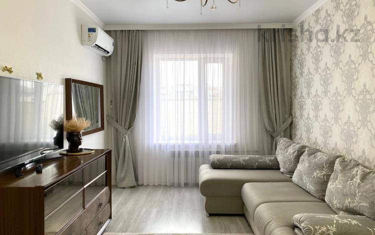 3-комнатная квартира · 90 м² · 2/6 этаж, 16-й мкр 90 за 250 000 ₸ в Актау — фото 2