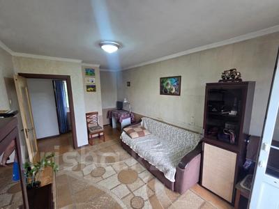 3-комнатная квартира · 60 м² · 5/5 этаж, мкр Аксай-2 11 за 30.5 млн ₸ в Алматы, Ауэзовский р-н