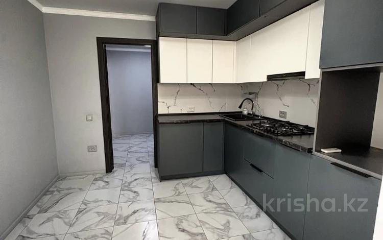 3-комнатная квартира · 85 м² · 4/5 этаж, мкр 11, Шайкенова 6 за 30.6 млн ₸ в Актобе — фото 2