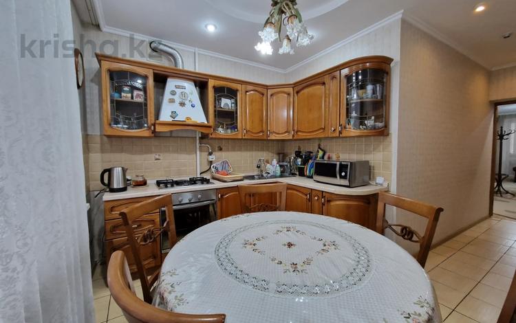 4-комнатная квартира · 107.3 м² · 4/5 этаж, Аманова 12 за 46.5 млн 〒 в Семее — фото 11