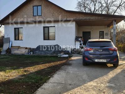 Отдельный дом · 3 комнаты · 95 м² · 8 сот., Аксай-19 7-лини д-60 — Остановка Здоровье за ~ 34 млн 〒 в Алматы