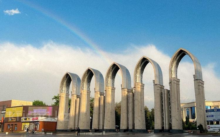 Свободное назначение, магазины и бутики, общепит, салоны красоты, медцентры и аптеки, образование, развлечения · 48 м² за 980 000 〒 в Алматы, Бостандыкский р-н — фото 2