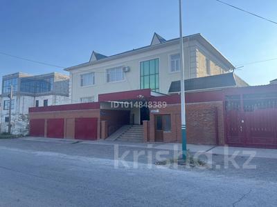 Жеке үй · 7 бөлме · 614 м² · 6 жүзд., Отырар 2а, бағасы: 130 млн ₸ в 