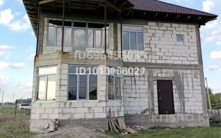 Отдельный дом · 6 комнат · 180 м², Ул.Карасай батыра 31б за 60 млн ₸ в Коянкусе — фото 2
