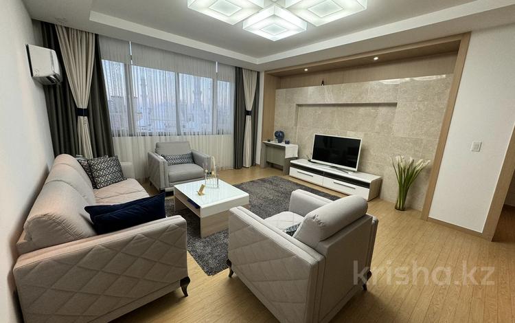 3-комнатная квартира, 99 м², 12/25 этаж, Кошкарбаева 10 за 70 млн 〒 в Астане, Алматы р-н — фото 2