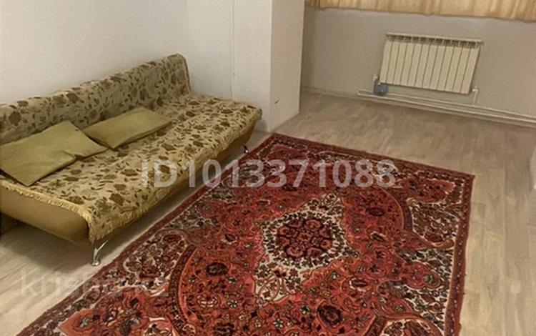 1-бөлмелі пәтер · 40 м² · 1/9 қабат, Проспект Абилкайыр-хана, 76 76, бағасы: 11 000 ₸ в Актобе — фото 2