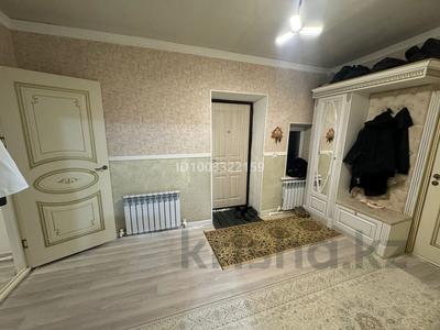 Отдельный дом · 4 комнаты · 90 м² · 8 сот., Весенняя 45 — По жиенбаеву за 20 млн 〒 в Актобе, мкр Гормолзавод