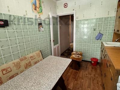 3-комнатная квартира, 63 м², 3/5 этаж, Гагарина 63/1 за 19.4 млн 〒 в Павлодаре