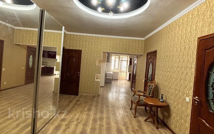 3-бөлмелі пәтер · 132 м² · 8/9 қабат, Достык 1, бағасы: 51 млн ₸ в Астане, Есильский р-н — фото 14
