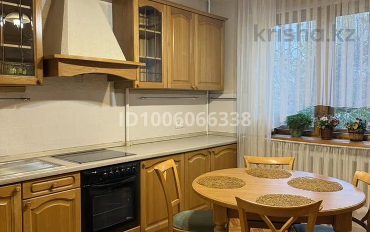 3-комнатная квартира · 80 м² · 2/9 этаж, мкр Жетысу-2 за 430 000 ₸ в Алматы, Ауэзовский р-н — фото 2