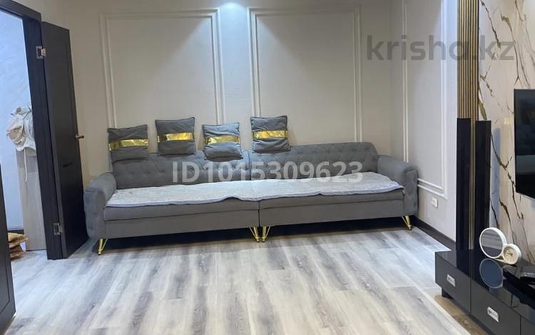 2-комнатная квартира · 60 м² · 4/10 этаж, мкр Жилгородок, Тургенева 40 за 170 000 ₸ в Актобе — фото 2