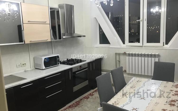 3-комнатная квартира · 70 м² · 8/9 этаж, Сатпаева Розыбакиева 74 за 380 000 ₸ в Алматы, Бостандыкский р-н — фото 2
