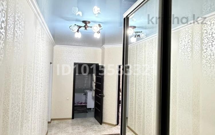 2-бөлмелі пәтер · 87 м² · 3/5 қабат, Алтын орда ш/а., Батыс 2 10г, бағасы: 200 000 ₸ в Актобе, мкр. Алтын орда — фото 2