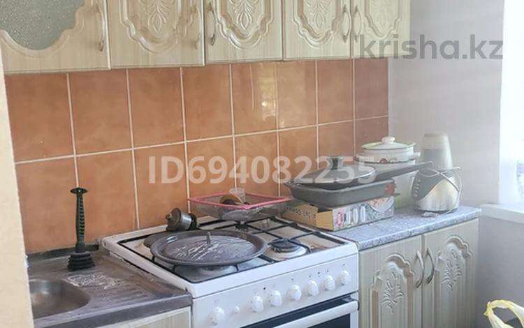 3-бөлмелі пәтер · 48 м² · 2/5 қабат, Майкудук, Майкудук, 16й микрорайон 20 — Остановка, школа, супермаркет, бағасы: 12.5 млн ₸ в Караганде, Алихана Бокейханова р-н — фото 3