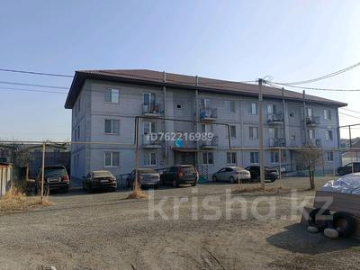 Аренда квартир в Алматинской обл.: 2-комнатная квартира · 54 м² · 2/3 этаж, 17 60 за 190 000 〒 2-комнатная квартира · 54 м² · 2/3 этаж, 17 60 за 190 000 〒 в Жана куате