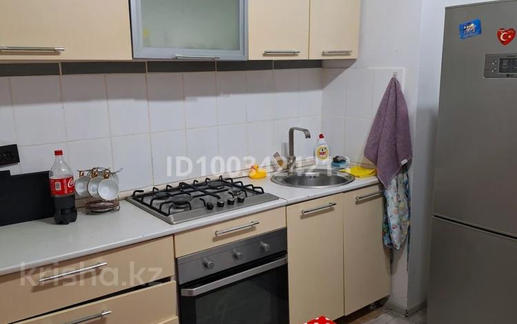 2-бөлмелі пәтер · 56 м² · 2/5 қабат, Бейбитшелик 70, бағасы: 18 млн ₸ в Атырау — фото 2