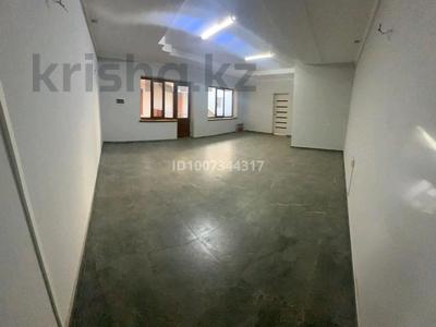 Свободное назначение, офисы, магазины и бутики, фитнес и спорт, развлечения, кабинеты и рабочие места, студии · 100 м² за 250 000 ₸ в Шымкенте, Абайский р-н