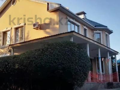 Свободное назначение, офисы, бани, гостиницы и зоны отдыха, медцентры и аптеки, образование, кабинеты и рабочие места, студии · 400 м² за 2.2 млн 〒 в Алматы, Медеуский р-н